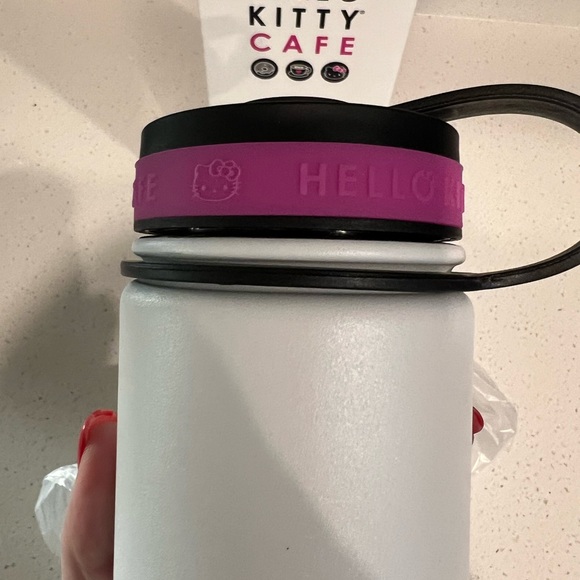 NWT Hello Kitty Cafe hydroflask type waterbottle - Picture 5 of 12